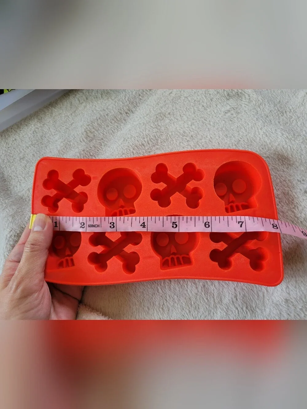 Ice Cannibal | LHS | NWT Red Skull & Crossbones Silicone Ice Tray Mold